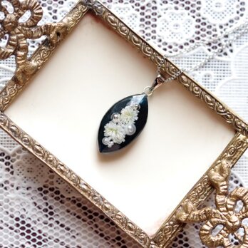 レジンアート　マーキスペンダント〈千年待っても〉