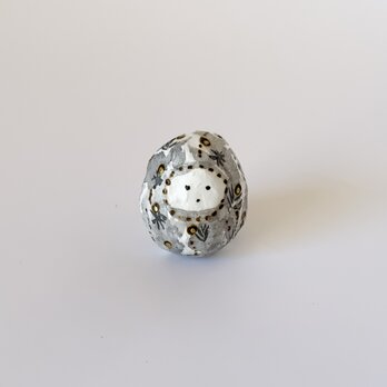 小さなだるま（草模様）紙塑人形