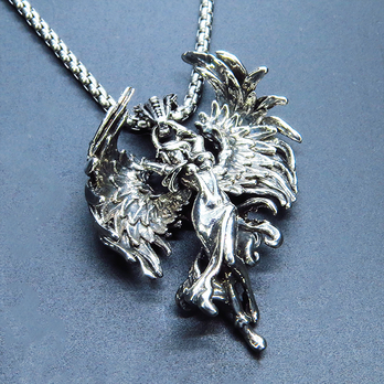 ステンレス シルバーカラー 翼を広げる天使のリアルな立体的ペンダント・ネックレス ゴシック ロック ロングネックレス