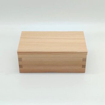 接着剤を使わず組んだお弁当箱