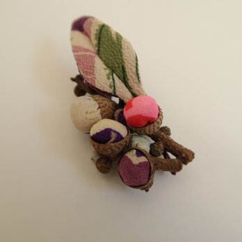 ブローチ、縮緬細工　#72