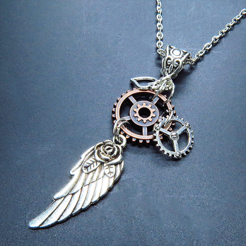 アンティークシルバー 翼と歯車を組合せたスチームパンク風ネックレス オープンハート 長さ調整可 アジャスター追加可