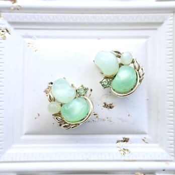 【 CORO】ミルキーグリーンヴィンテージイヤリング ＊VintageGreenEarrings 1990s