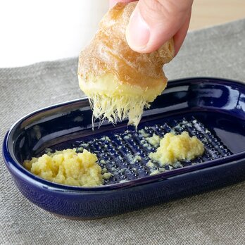 ひげが出にくい不思議な生姜おろし器【萬古焼】