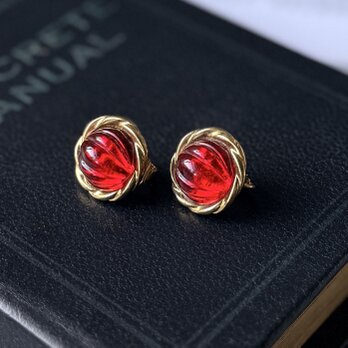 YA160-【AVON】エイボン・ヴィンテージイヤリング 1980s Gold Tone Rope Border Red