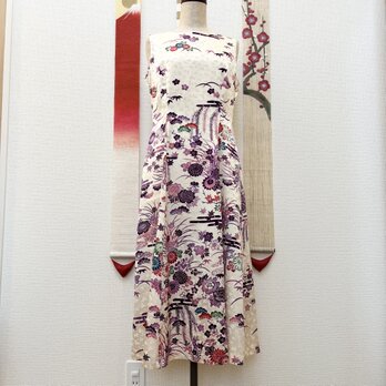 着物の優雅さを纏う＊着物リメイクプリンセスラインワンピース　雪の精