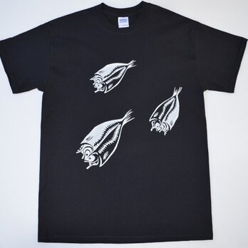 アジの開きＴシャツ、黒、魚Ｔシャツ, サカナ、半袖シャツの画像