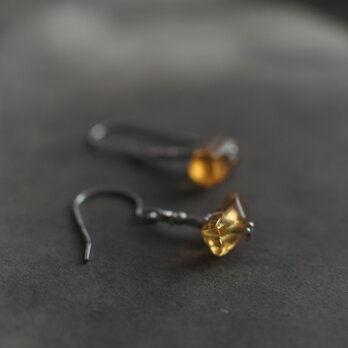 シトリン　カレンシルバーのピアス（silver925）orイヤリング　11月の誕生石