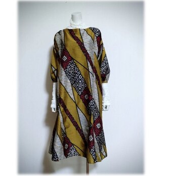 482　1点物　マーメイドワンピーㇲ　Aライン　着物リメイク　銘仙　シルク　お出かけ　体形カバー　サッシュベルト付き