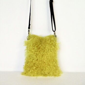 イエローくるくるムートンと羊革のスマホショルダー