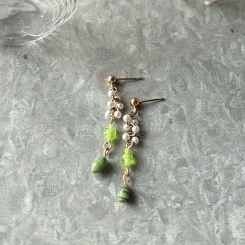 P753-ヴィンテージピアス U.S.A. 1980-90's Lime Green Art Glass Faux Pearl