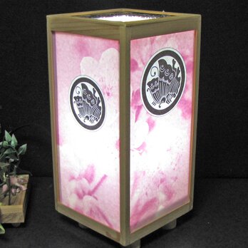 ◆『丸に揚羽蝶』家紋の宿り木／至福の灯かり・心温まるひと時／81-26／LED･桧枠造・ラミネート加工・軽量／