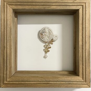 ブローチ　Flower ー花ー／ホワイト×ゴールドb038