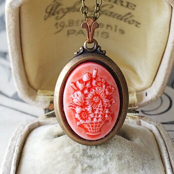 ヴィンテージ　サーモンピンク色のFlowerブーケ　クラシカルネックレス