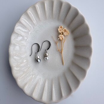 【一点もの】希少小粒黒蝶(タヒチ）ベビー真珠揺れるピアス