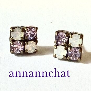【オーストリア製　ビンテージ　swarovski 　ラベンダー　ホワイトオパール　スクエア　ピアス】