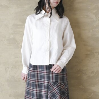 【完全一点物】ラウンドカットブラウス（オフホワイト）