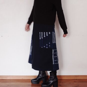 ブルキナファソ　ボボ族の伝統藍染　パッチポケットスカート