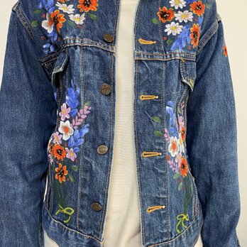 ブーケのデニムジャケット