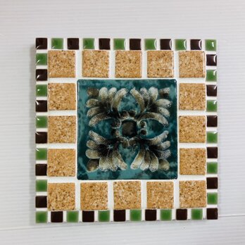 タイルの鍋敷(正方形)：デザインタイル入り〜グリーン&オレンジ