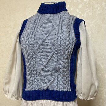タートルネックベスト(手編み)