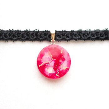 【受注製作】レジンアート　ラウンドモチーフとタティングレースとベルベットリボンのチョーカー〈紅き月〉