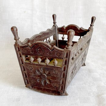 ゆりかご アンティークミニチュア家具 ベッド お人形遊び 小物入れ 12OTdf5