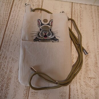 コットンライトキャンバス生地で作ったスマホポシェット（お茶目うさぎ）