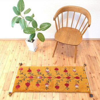 ペルシャ　ギャッベ　ミニランナー　ラグ　113x42cm 黄金色　ザクロの実　RJ15901