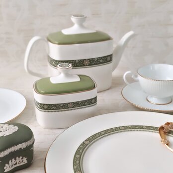 Royal Doulton｜Rondelay｜ロイヤルドルトン｜ティーポットセット＋皿｜廃盤