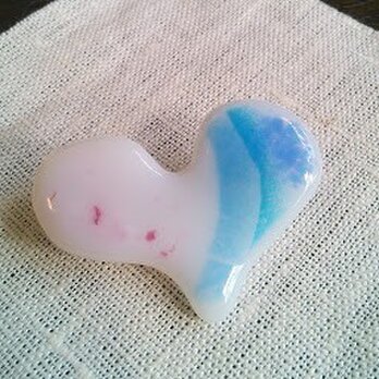 ハートブローチ（ミルクｘブルー）