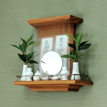 【 未来を拓く神棚　 神の鏡 】欅(ケヤキ)無垢材 二社宮神棚 モダン神棚 壁掛け型　神鏡は1枚ずつ職人の手作り