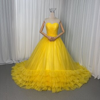 人気上昇！カラードレス イエロー ベアトップ 華やかなトレーン フレアスカート 編み上げ 披露宴