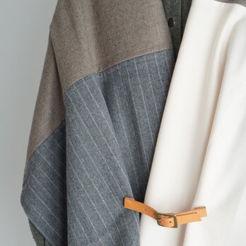 three cloth leathrbelt stole(e）