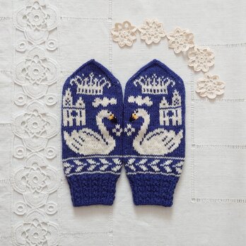 白鳥柄のミトン〜インディゴブルーXオフホワイト～スワンレイク