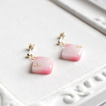 レジンアート　スクエアピアス〈はつ恋〉