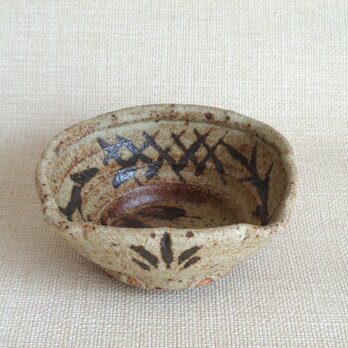 足付き四方鉢（つばめb）