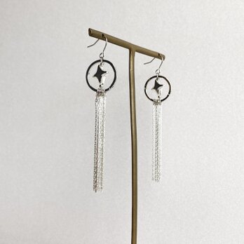 チェーンタッセルの流れ星ピアス
