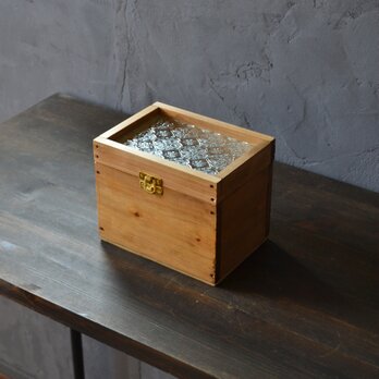 0310mito　国産ひのきとレトロガラスのコレクションケース　Mサイズ　フローラガラス