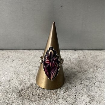 Vintage retro botanical flower stone ring