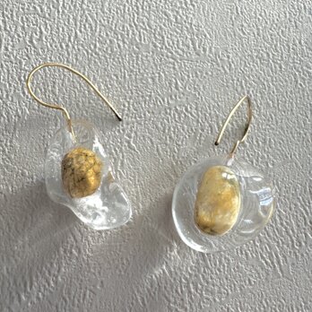 ストーンレジンピアス