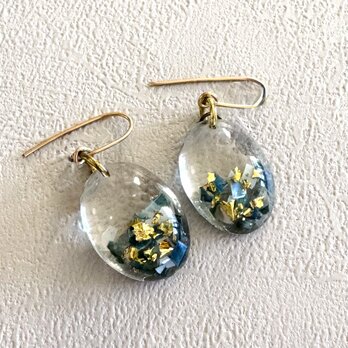 ブルー系ラメのレジンピアス