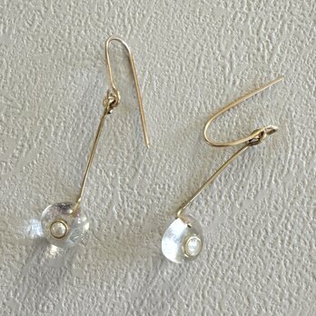 人工パールのレジンピアス