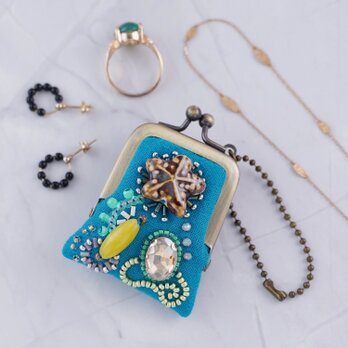 小さなビーズ刺繍のがま口 No.96｜セルリアンブルー×ガーゼ｜ネックレス・バッグチャームにも｜アクセサリーケース