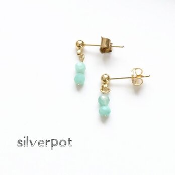 GS128【エメラルド　5月の誕生石】淡いグリーン　極小【プチ】スタッドピアス（パーツ変更可能）