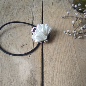 つまみ細工のヘアゴム つばさ