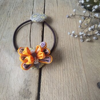 つまみ細工のヘアゴム ちょうちょ