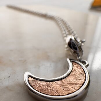 【宇宙から届いた輝き】メテオライト三日月ネックレス／SILVER925・50cm