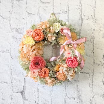 プリザーブドローズいっぱいのリース（サーモンピンク）[a20261010]