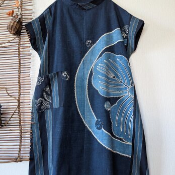 古布リメイク　家紋＋縞木綿のロールカラー　AラインBigワンピース　襤褸　刺し子　古布　着物リメイク　